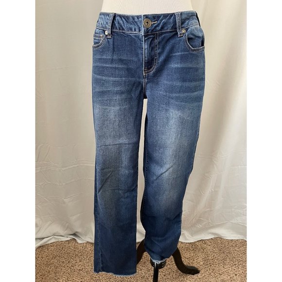 Maurices Dark/Medium-Wash Faded Lightly Distressed Straight Leg Raw Bottom Jeans - Picture 1 of 12